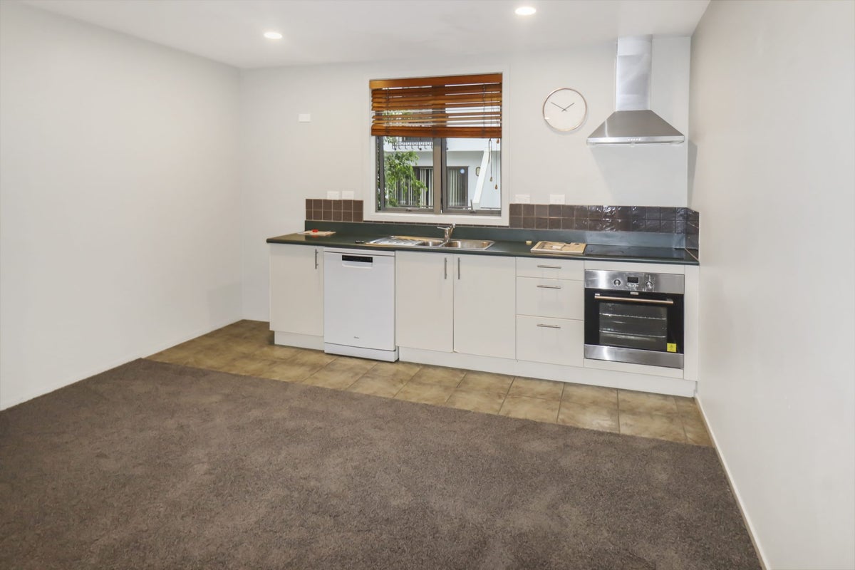 14/29 Rossmay Terrace, Mount Eden, Auckland - Carousel 2