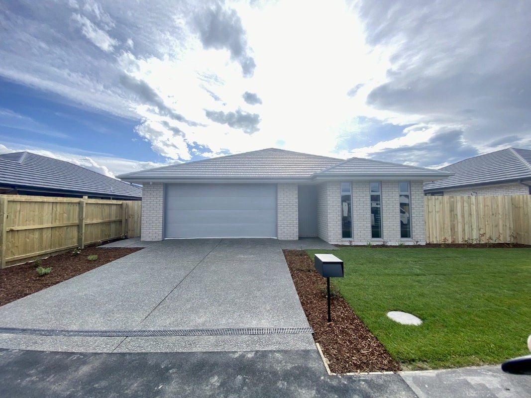 7 Sarah Nicholls Street, Belfast, Christchurch - Carousel 1