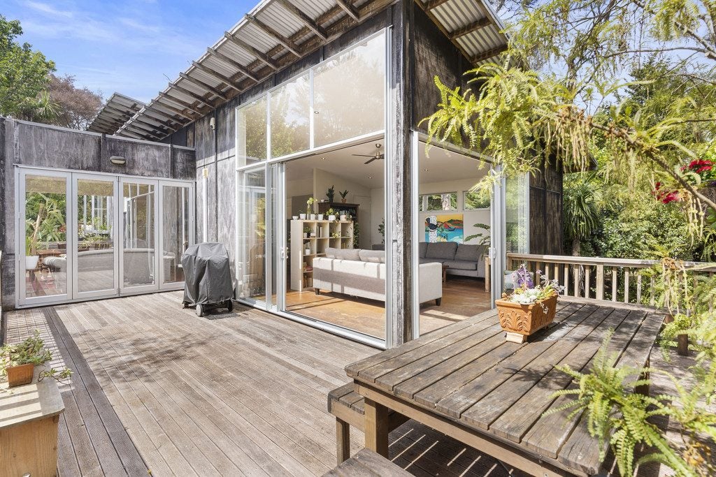 212 Old Titirangi Road, Titirangi, Auckland - Carousel 1