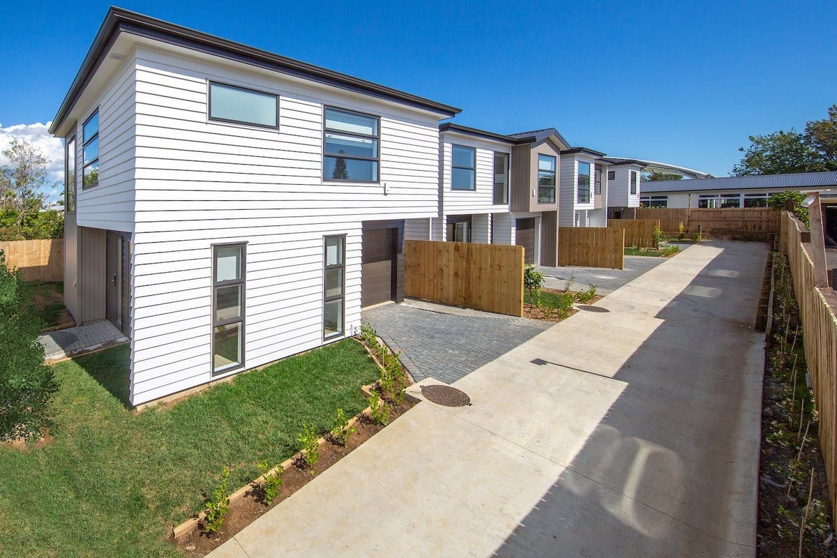 89 Reeves Road, Pakuranga, Auckland - Carousel 2