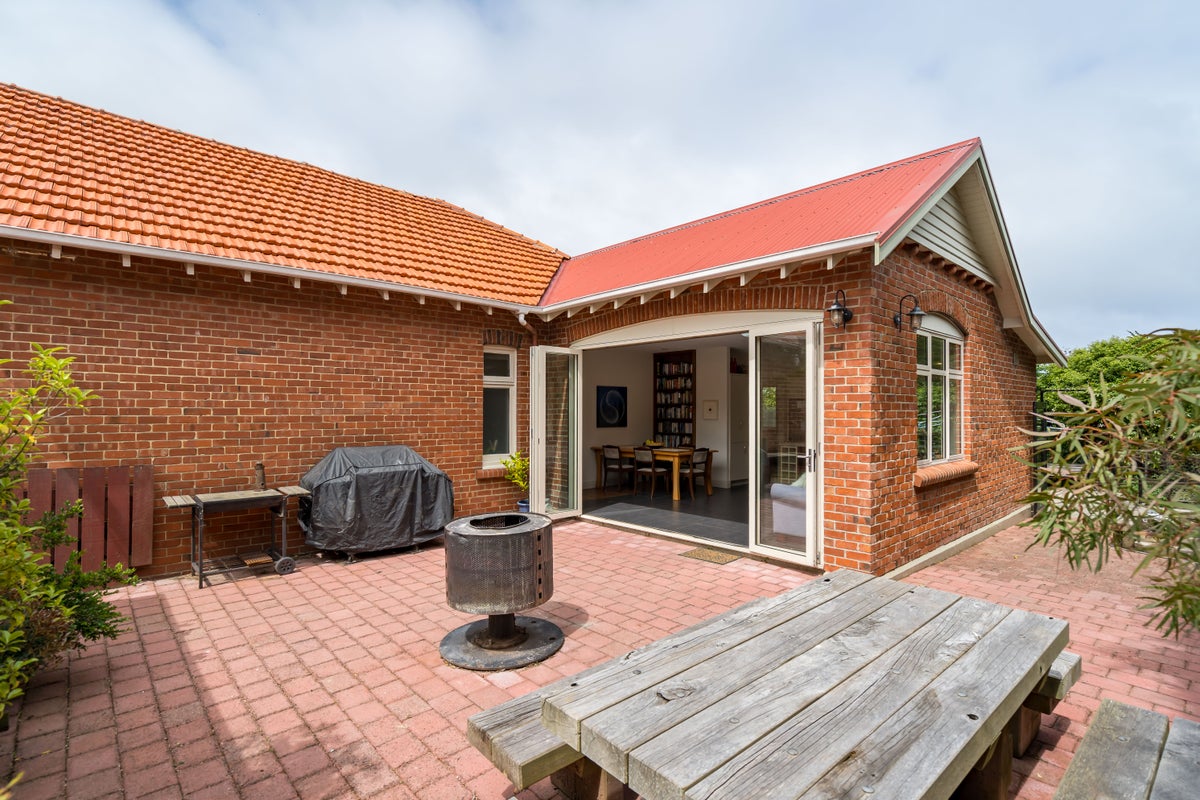 6 Cranley Street, Musselburgh, Dunedin - Carousel 1
