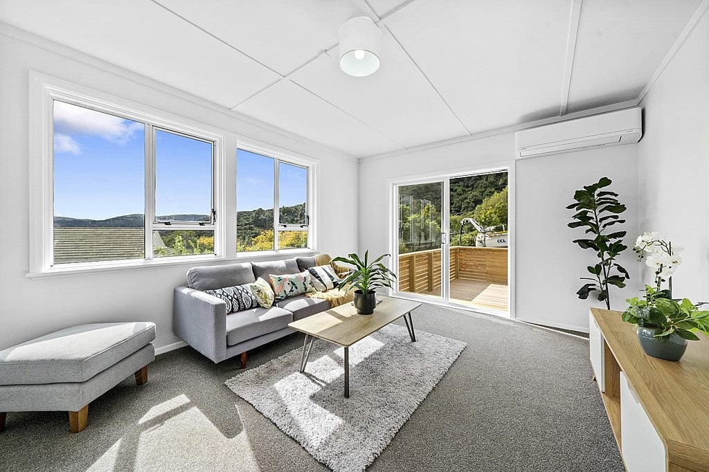 2 Swainson Street, Naenae, Lower Hutt - Carousel 1