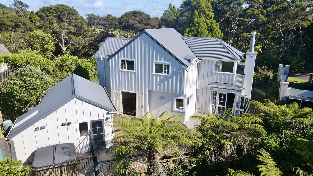 1032 Scenic Drive North, Swanson, Auckland - Carousel 28