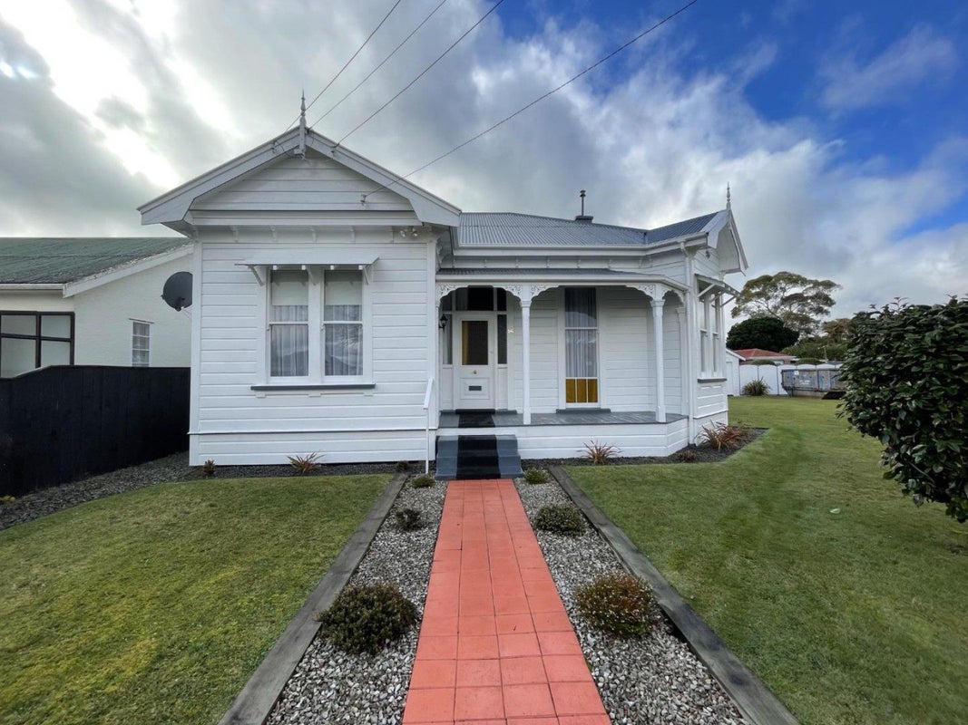 16 Kells Avenue, Aramoho, Whanganui - Carousel 1
