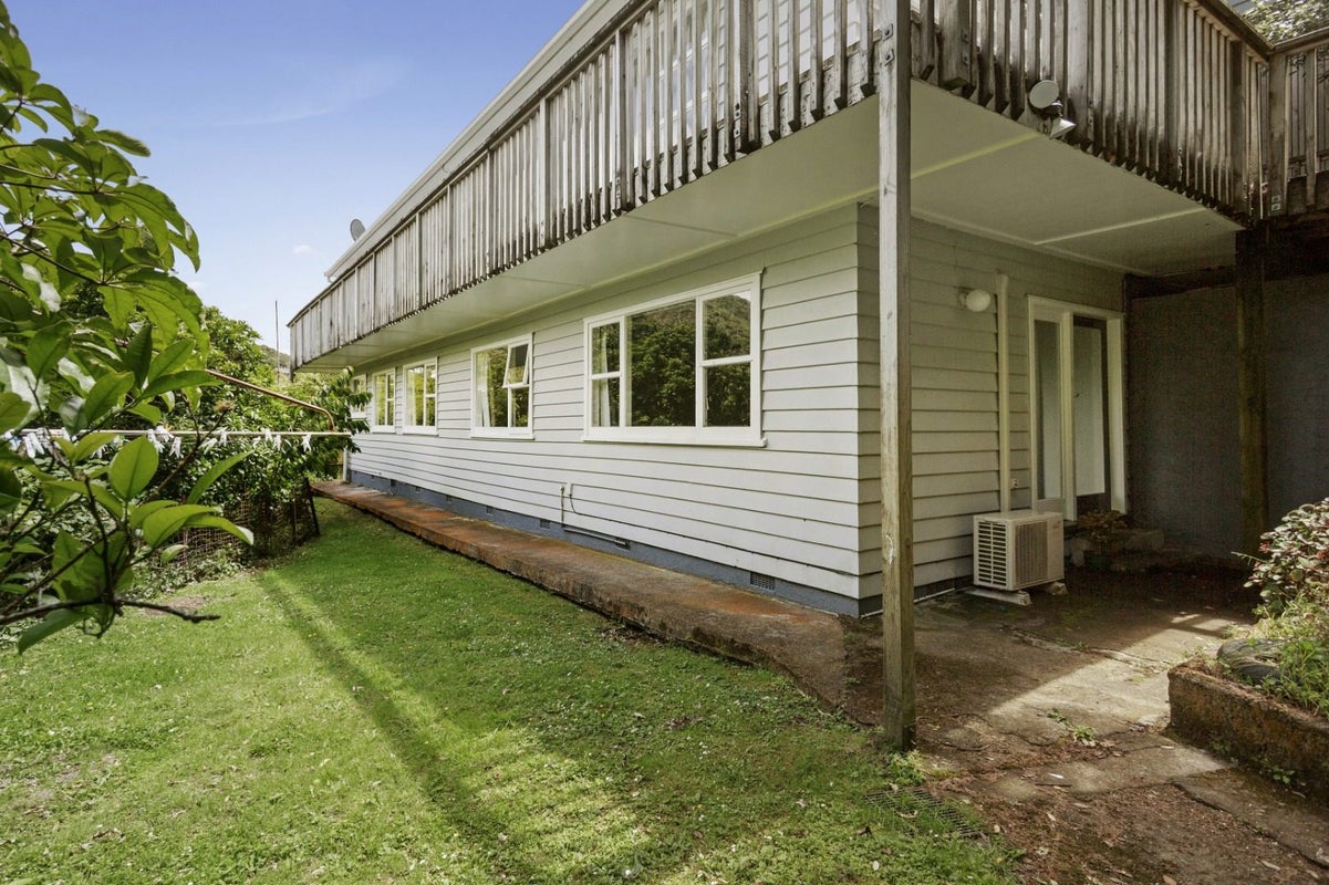 56 Croydon Street, Karori, Wellington - Carousel 2