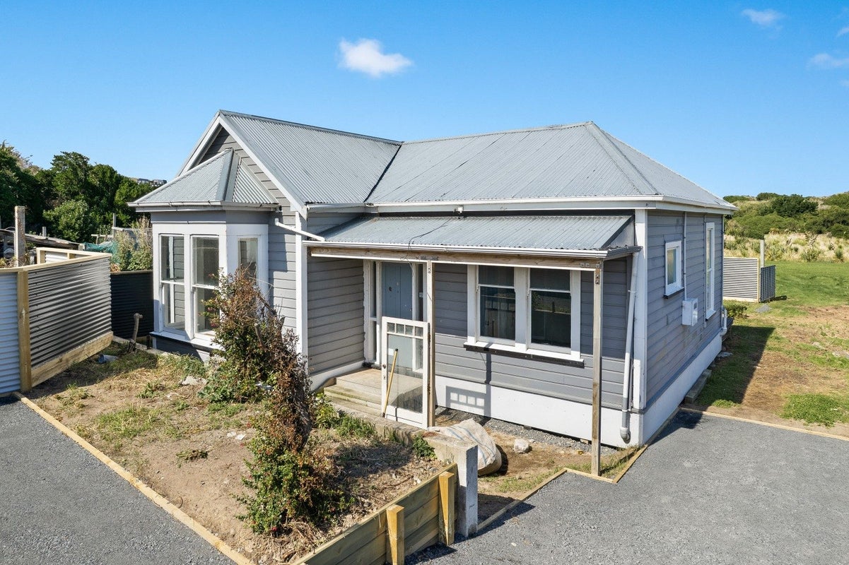272 Tomahawk Road, Ocean Grove, Dunedin - Carousel 1