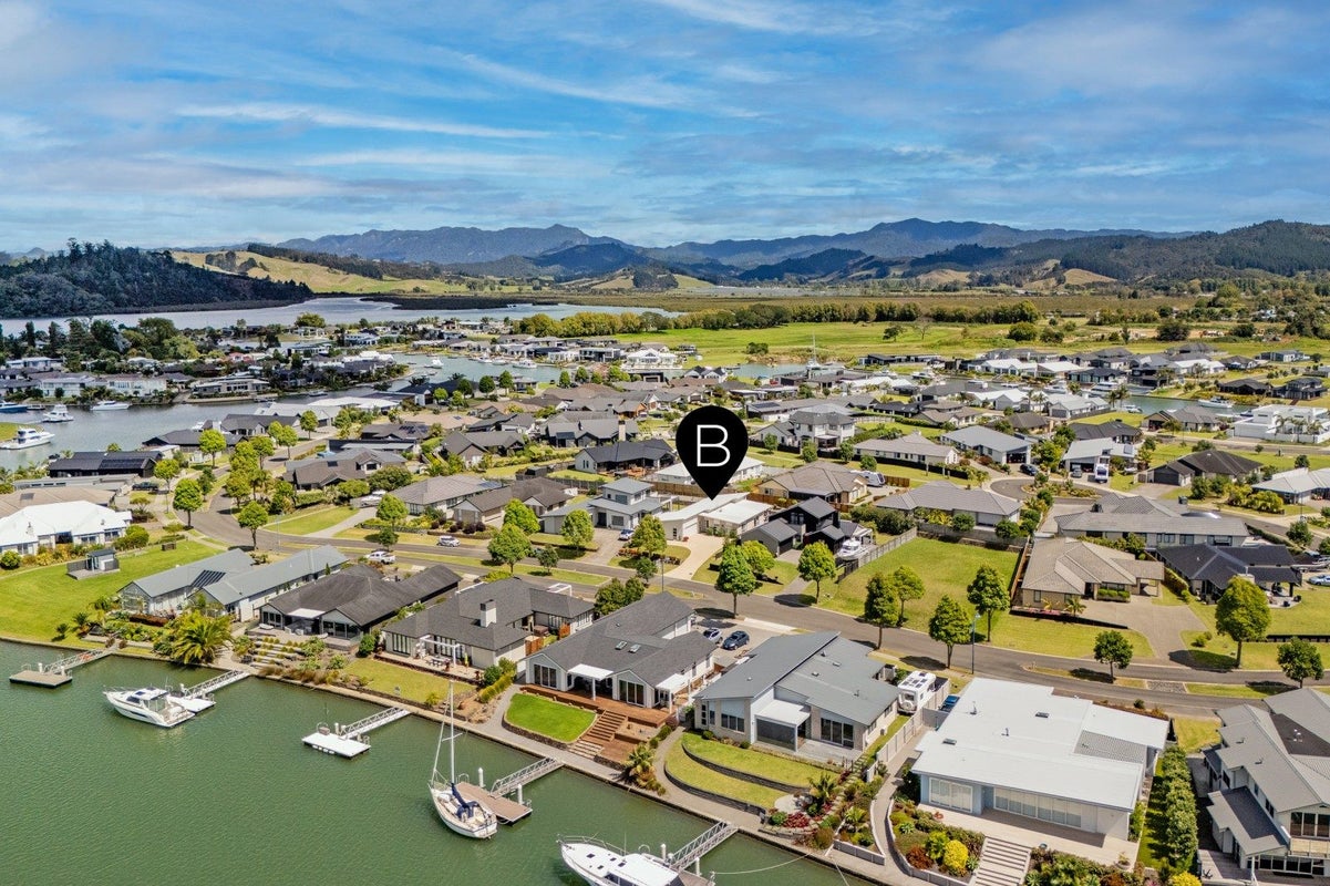 16 Leeward Drive, Whitianga, Whitianga - Carousel 2