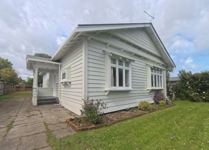 188 Ferguson Street, West End, Palmerston North - Carousel 1