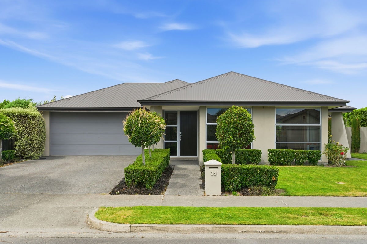 35 Mistral Road, Northwood, Christchurch - Carousel 1