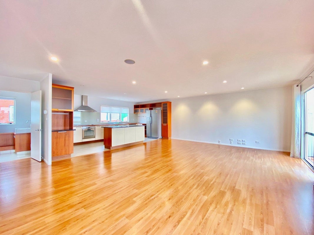 B2/8 Dedwood Terrace, Ponsonby, Auckland - Carousel 2