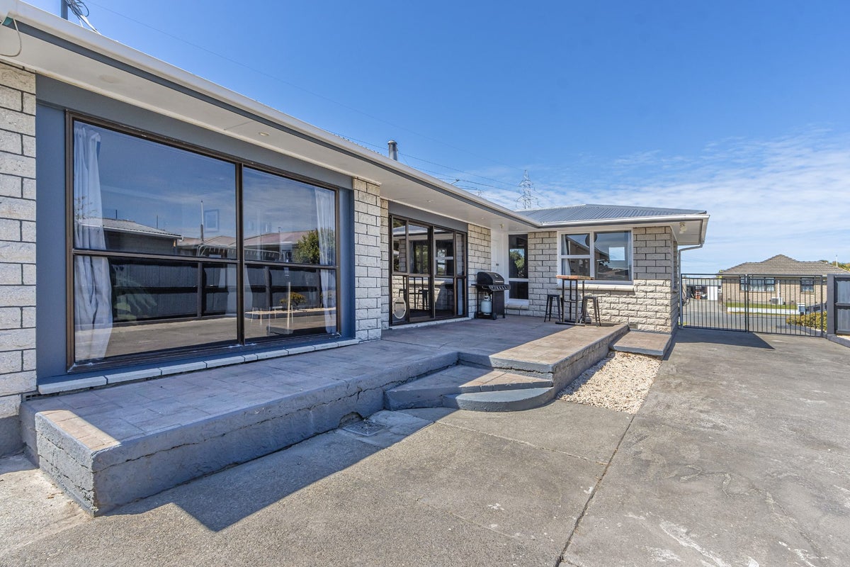 26 Steele Street, Hornby, Christchurch - Carousel 1