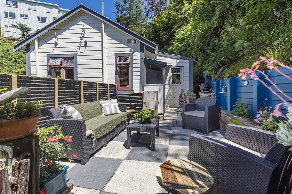 7 Thule Street, Aro Valley, Wellington - Carousel 1