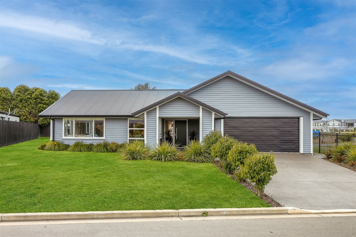2 Romanee Lane, Wigram, Christchurch - Carousel 1