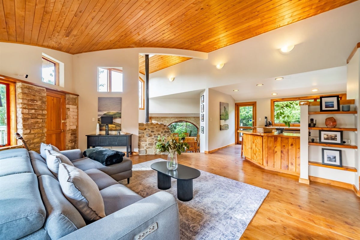 1151 Paekakariki Hill Road, Paekakariki Hill, Porirua - Carousel 1