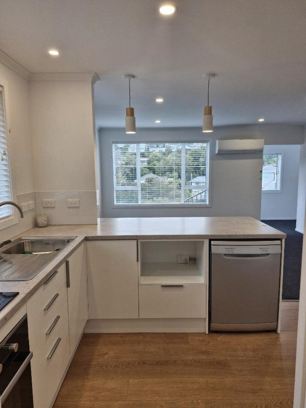 10 Lorna Street, Lynmouth, New Plymouth - Carousel 2