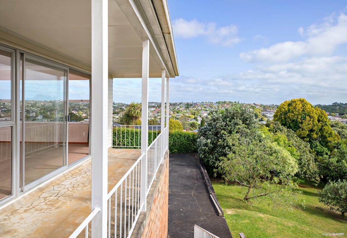 14 Trevola Street, New Windsor, Auckland - Carousel 2