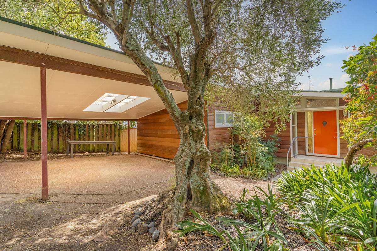 69 Potter Avenue, Northcote, Auckland - Carousel 1