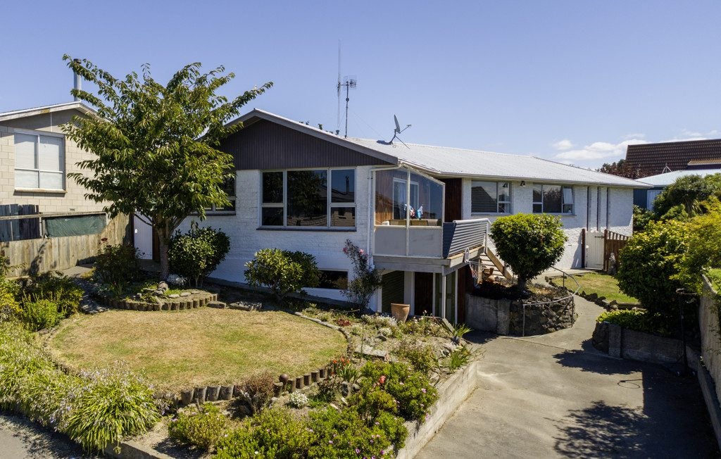 6 Tasman Street, Oceanview, Timaru - Carousel 1