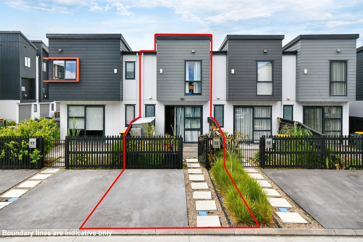 15 Papa Takaro Lane, Flat Bush, Auckland - Carousel 1