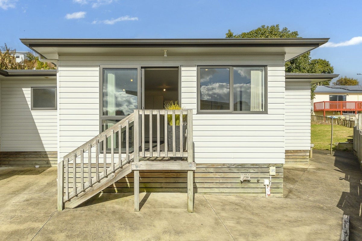 79 Watling Street, Gate Pa, Tauranga - Carousel 2