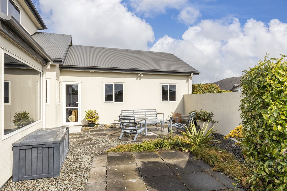 10 Sampson Avenue, Waiwhakaiho, New Plymouth - Carousel 40