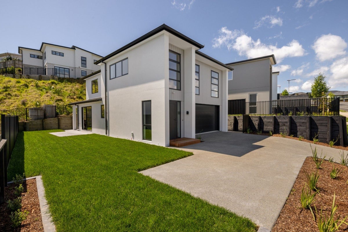 307B Lakes Boulevard, Pyes Pa, Tauranga - Carousel 1