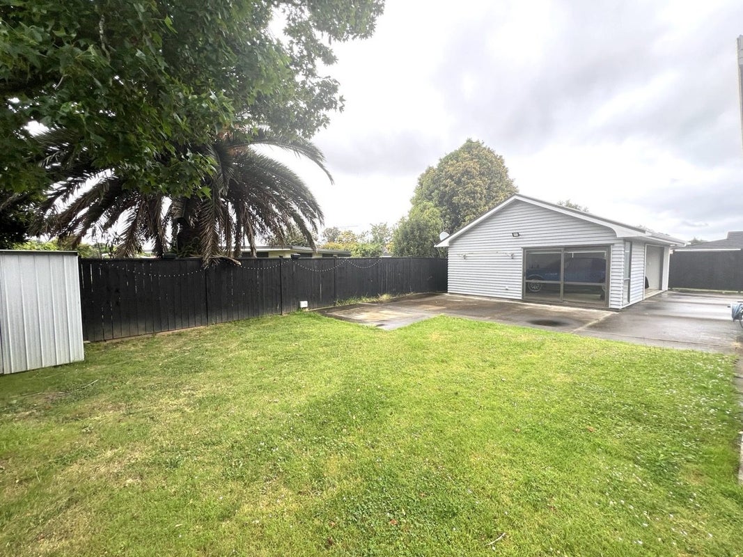 9 Roysfield Lane, Sunnyhills, Auckland - Carousel 18