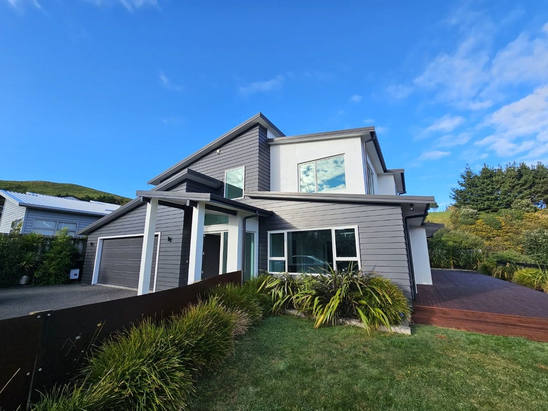 26 Kilkelly Close, Tawa, Wellington - Carousel 2