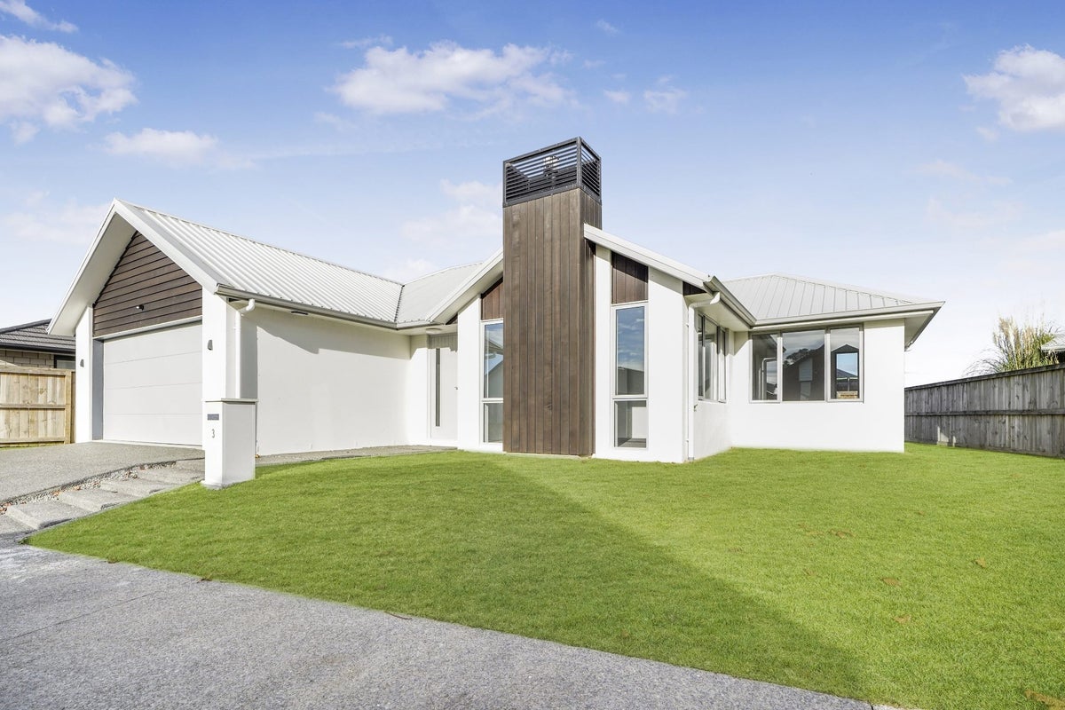 3 Brioti Lane, Flagstaff, Hamilton - Carousel 1