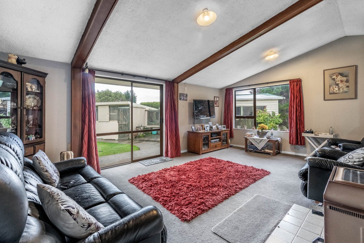 21 Kent Street, Woodend, Invercargill - Carousel 2