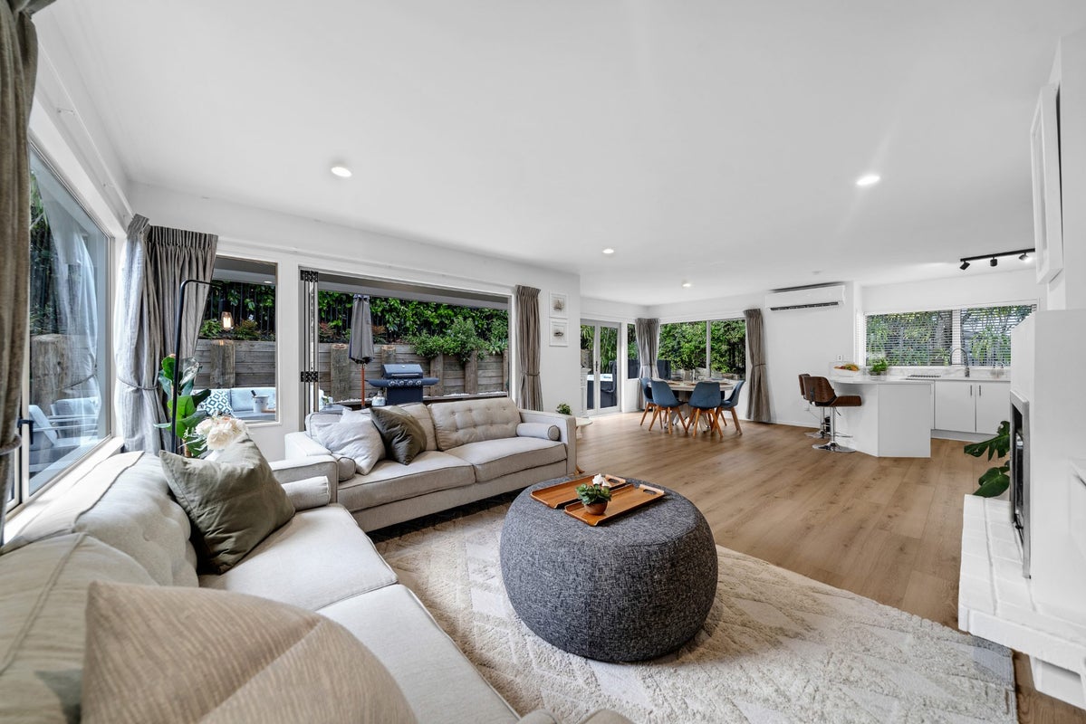 189 Gills Road, Half Moon Bay, Auckland - Carousel 2