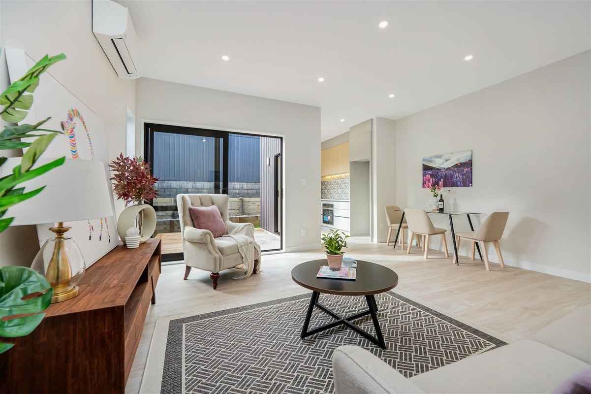 3 Horokaka Street, Massey, Auckland - Carousel 1