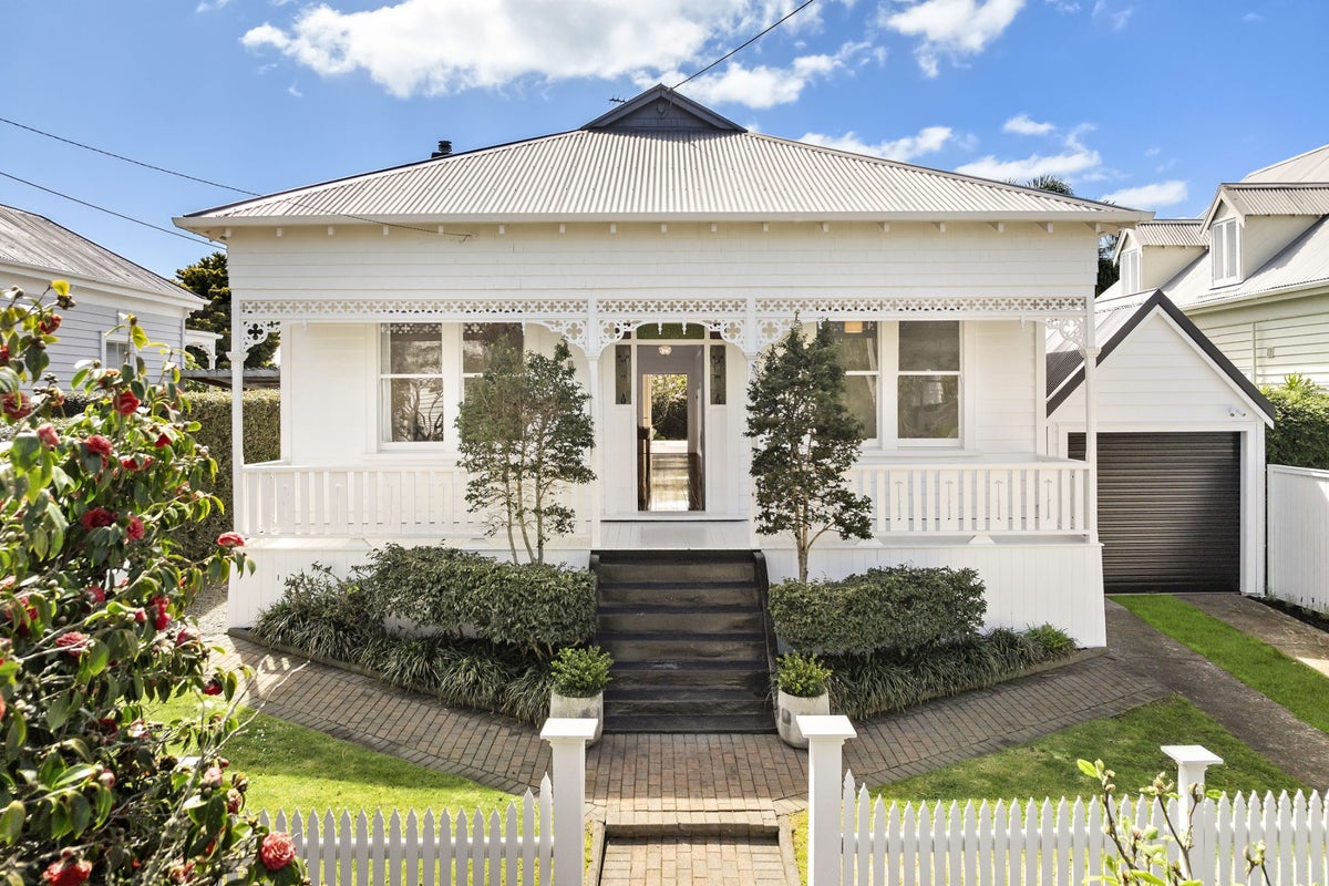51 Paice AVENUE, Sandringham, Auckland - Carousel 2