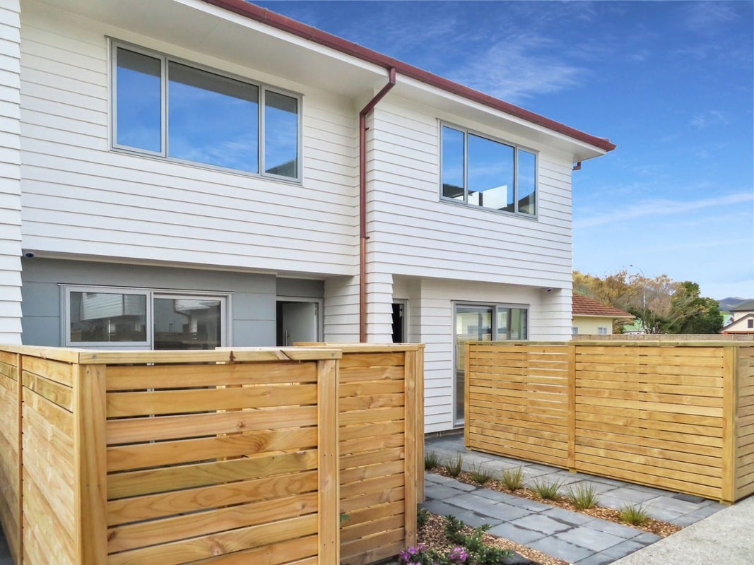 15 John Reynolds Square, Hutt Central, Lower Hutt - Carousel 1