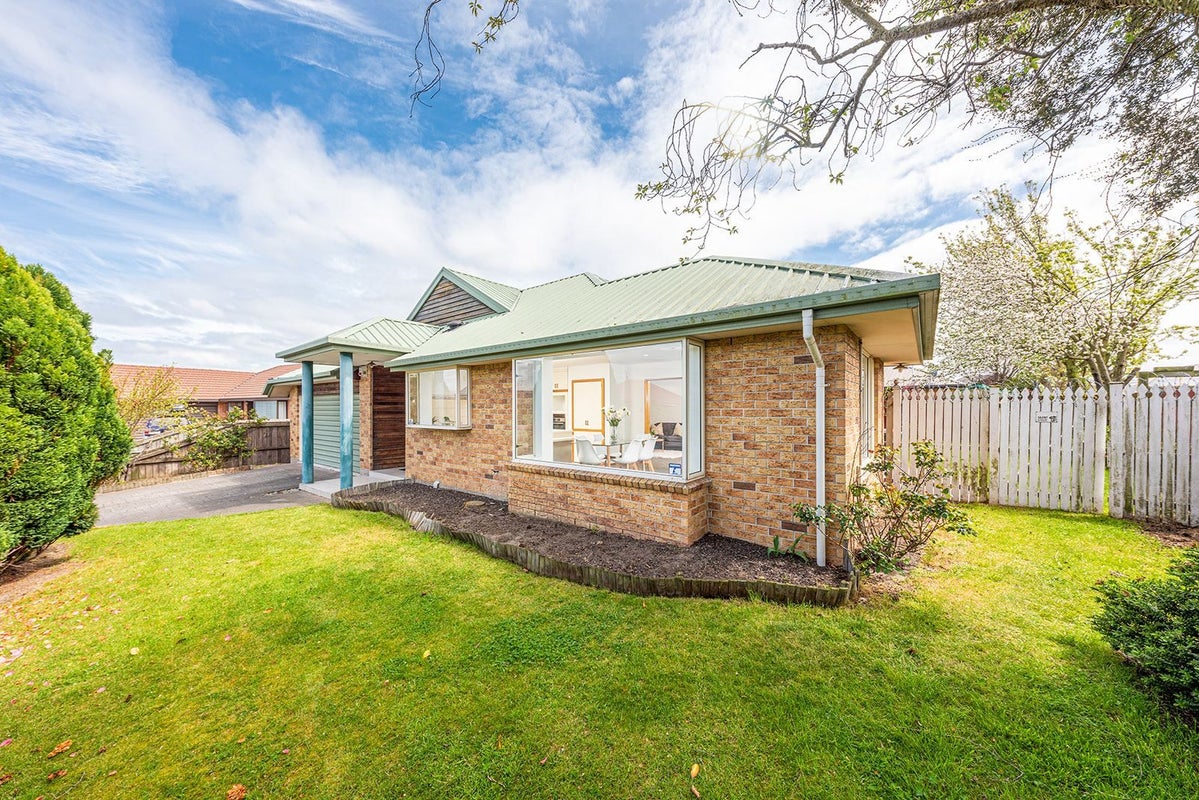 12 Kintyre Drive, Broomfield, Christchurch - Carousel 20