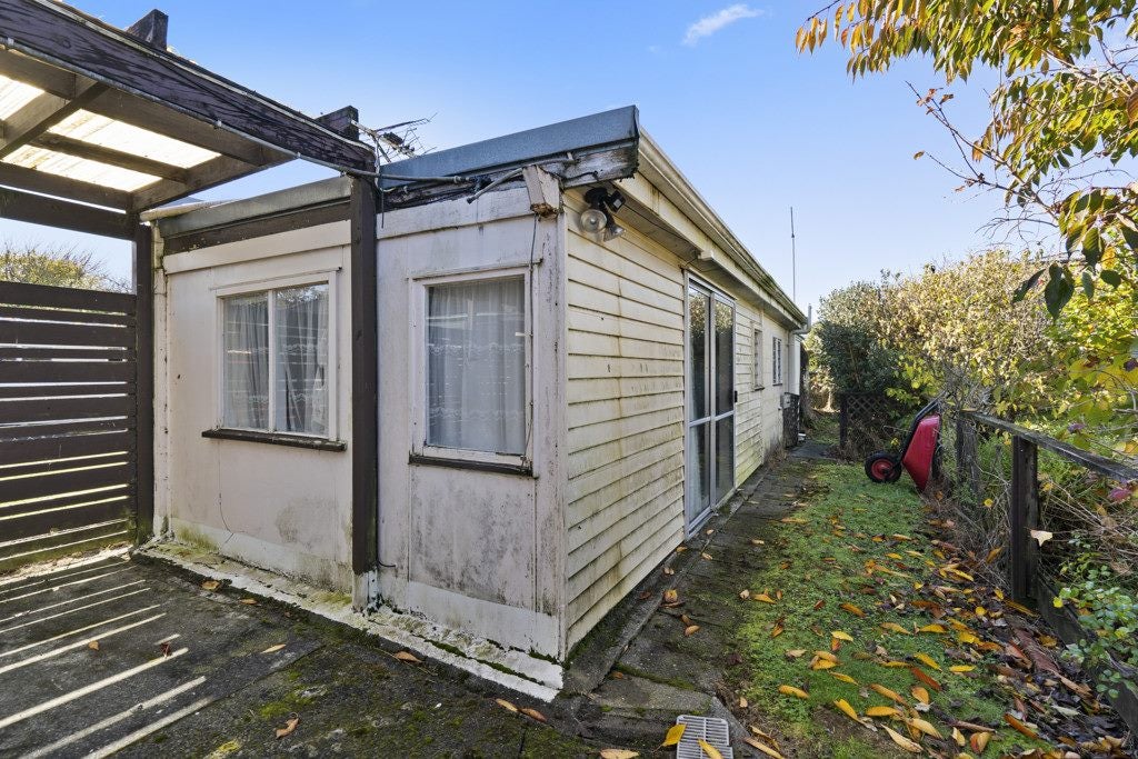 42 Routley Crescent, Elderslea, Upper Hutt - Carousel 18