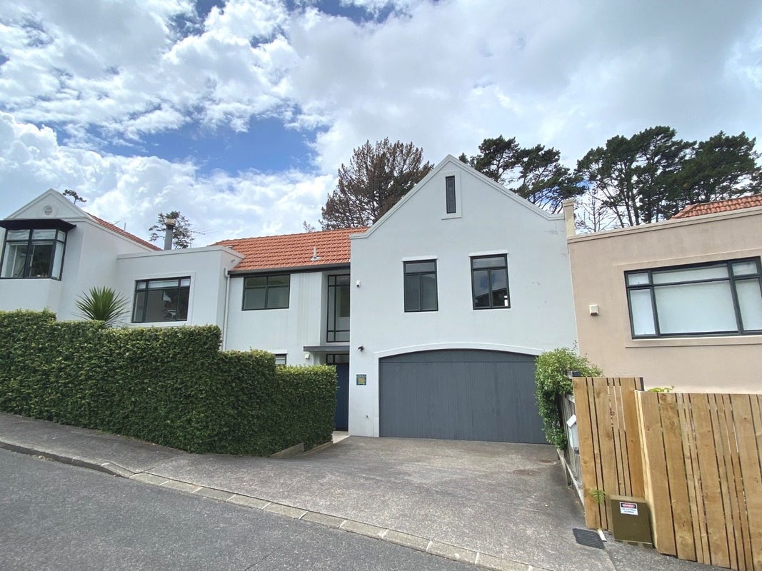 16 Waterview Downs, Waterview, Auckland - Carousel 1