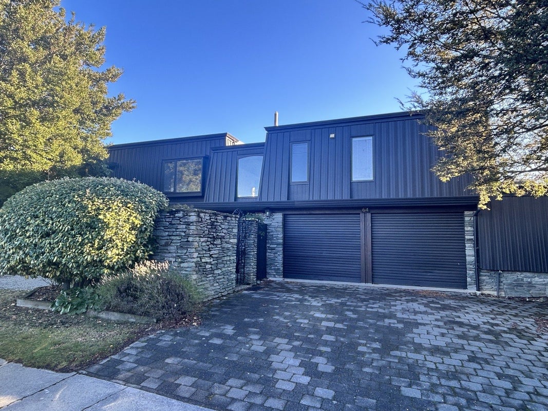 64 Oregon Drive, Kelvin Heights, Queenstown - Carousel 1