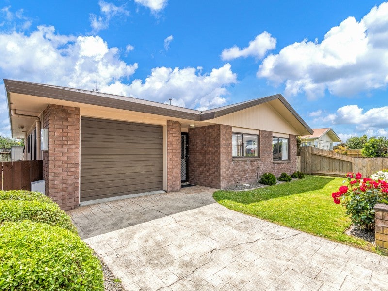 100A Fairs Road, Milson, Palmerston North - Carousel 1