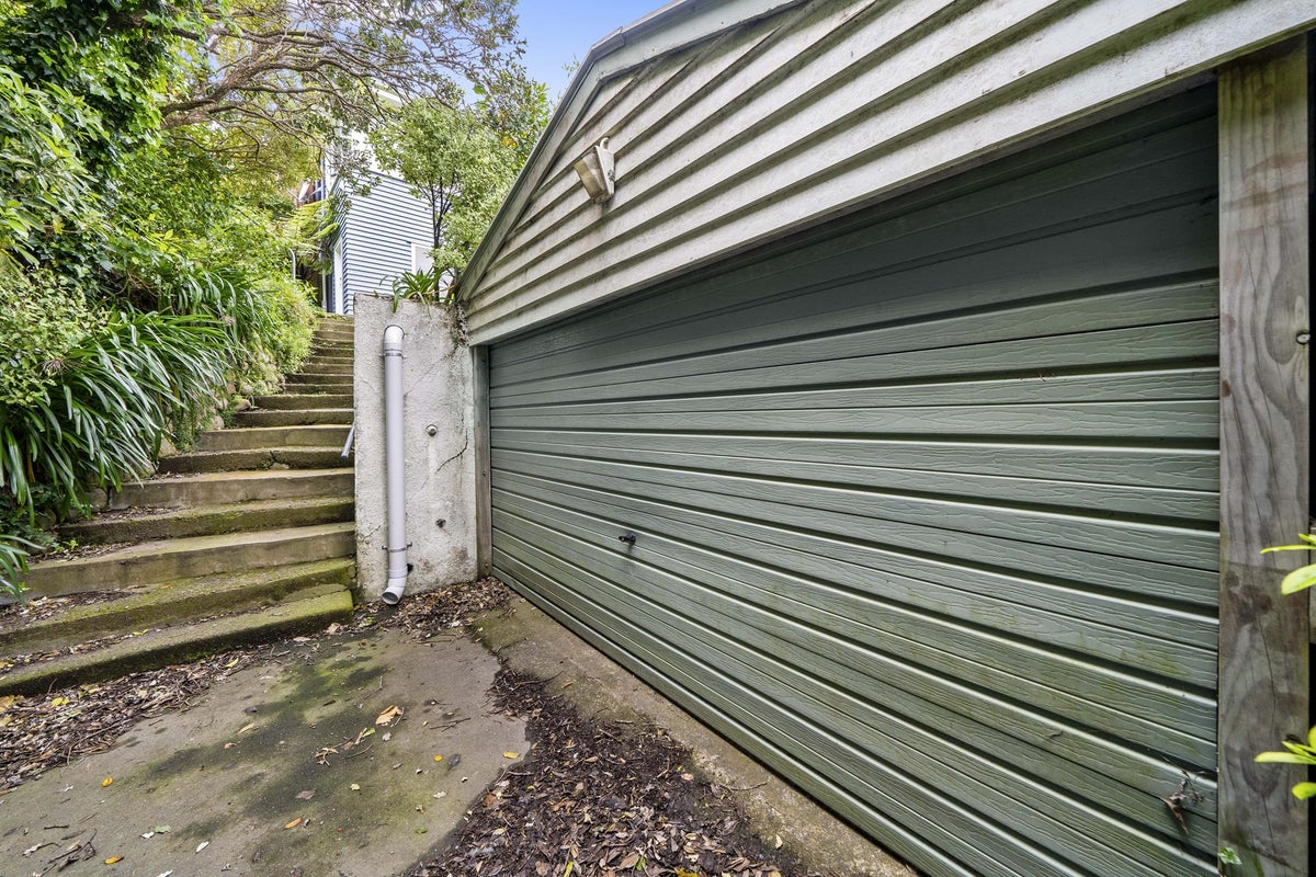 84 Korokoro Road, Korokoro, Lower Hutt - Carousel 20