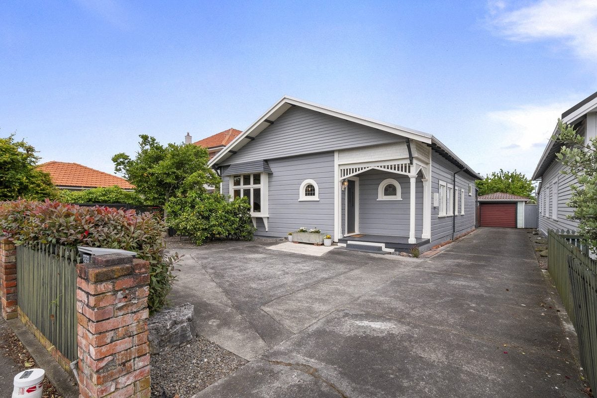 298 Ruahine Street, Terrace End, Palmerston North - Carousel 1