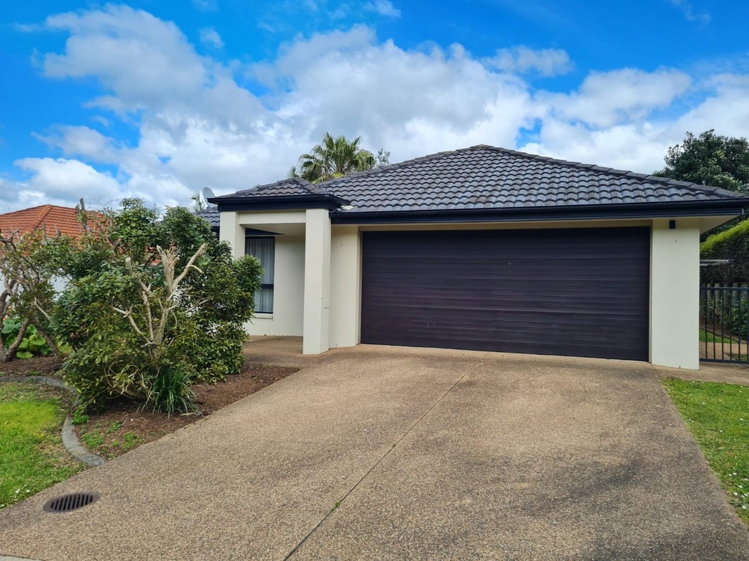 90 Pinecrest Drive, Gulf Harbour, Whangaparaoa - Carousel 1