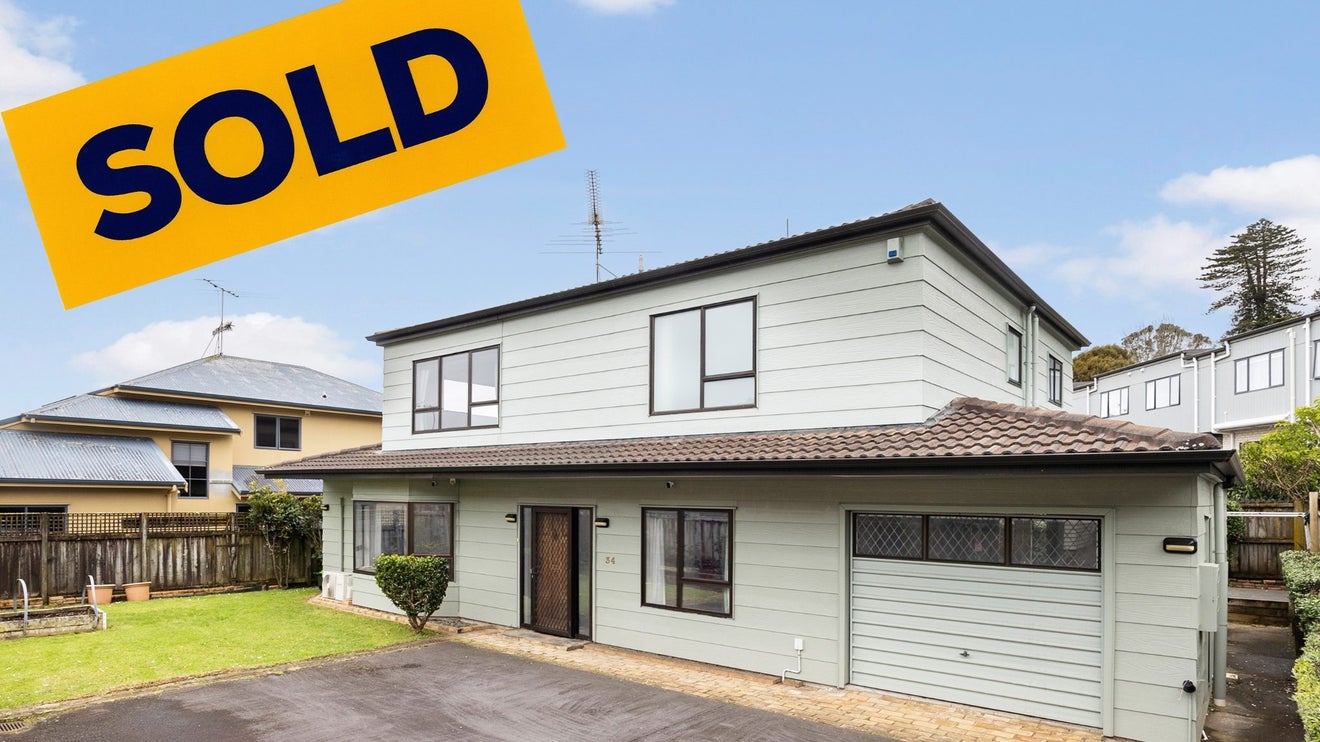 34 Hillsborough Road, Hillsborough, Auckland - Carousel 1