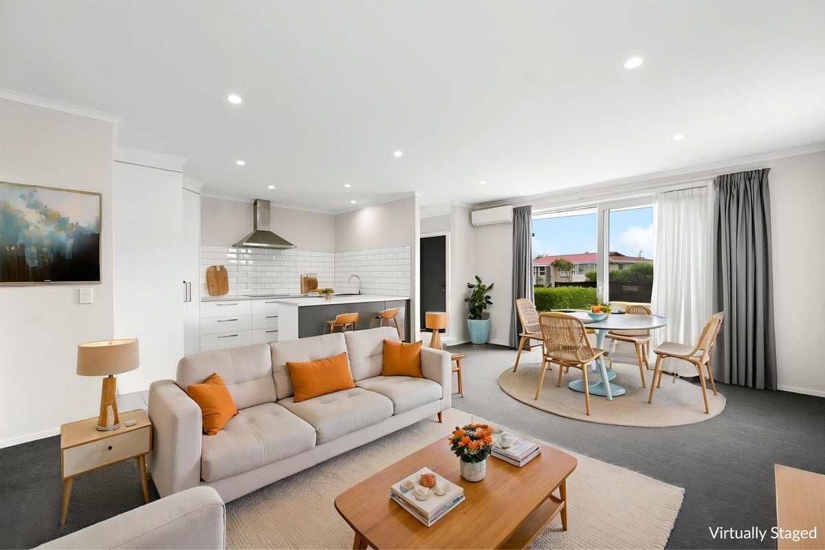 2 Pryce Place, Silverdale, Hamilton - Carousel 1
