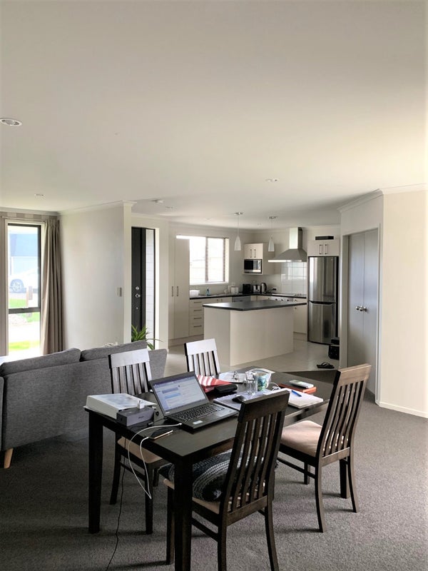 13 Derwent Place, Flagstaff, Hamilton - Carousel 2