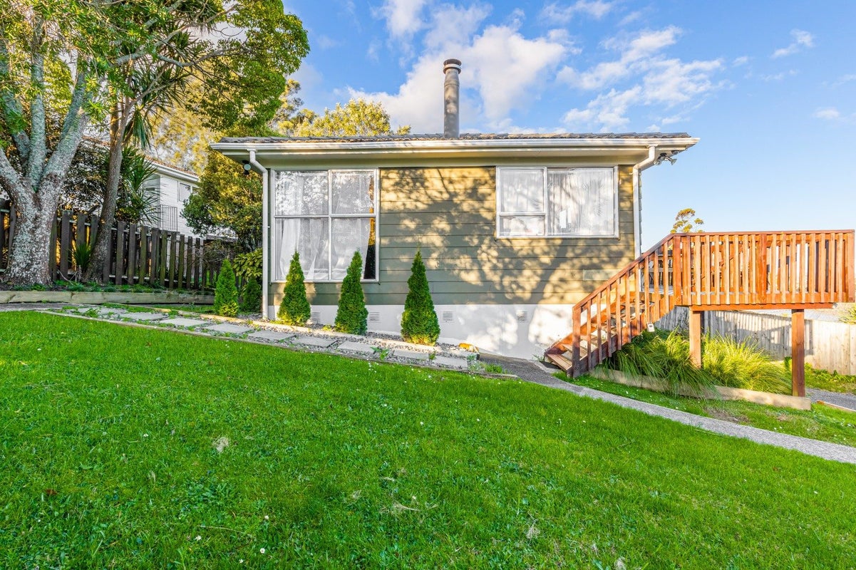 14 Kemp Road, Massey, Auckland - Carousel 1