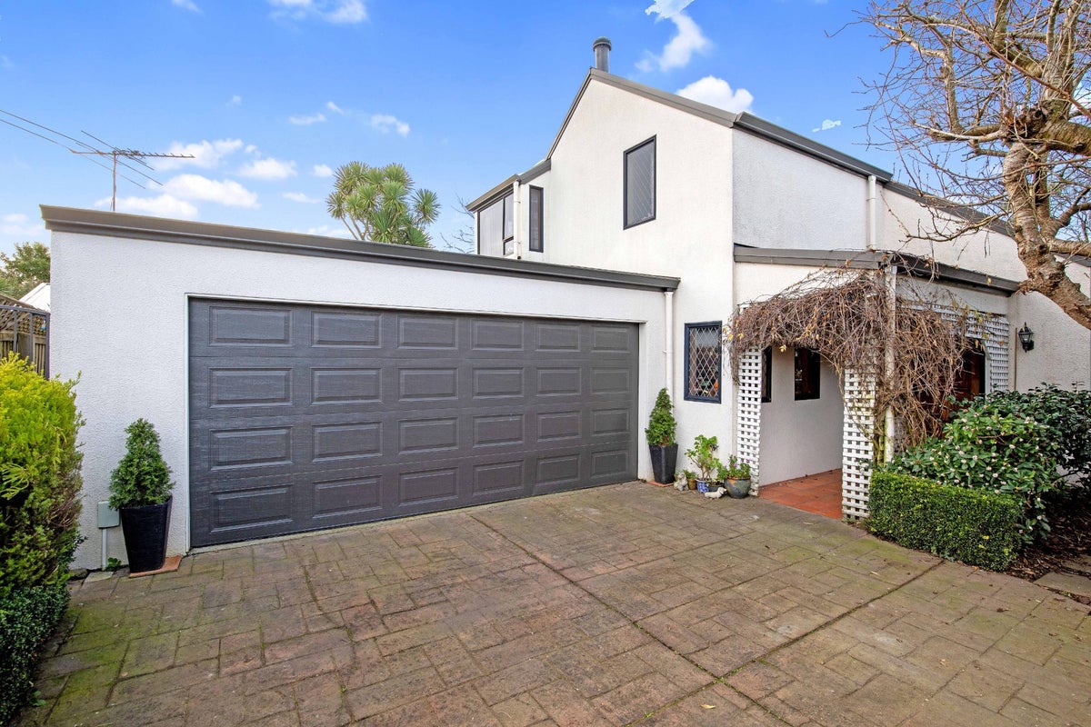 2/82 Maidstone Road, Ilam, Christchurch - Carousel 2