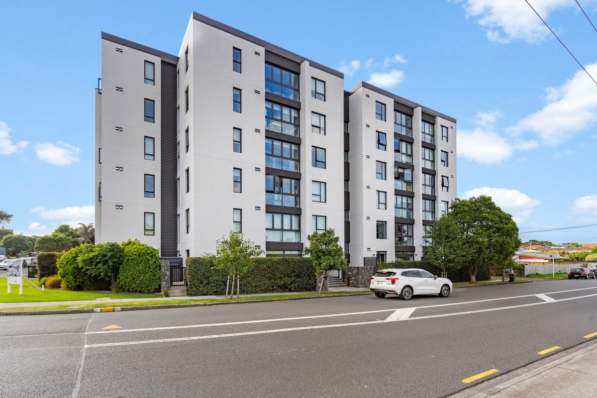 308/82 Jellicoe Road, Panmure, Auckland - Carousel 2