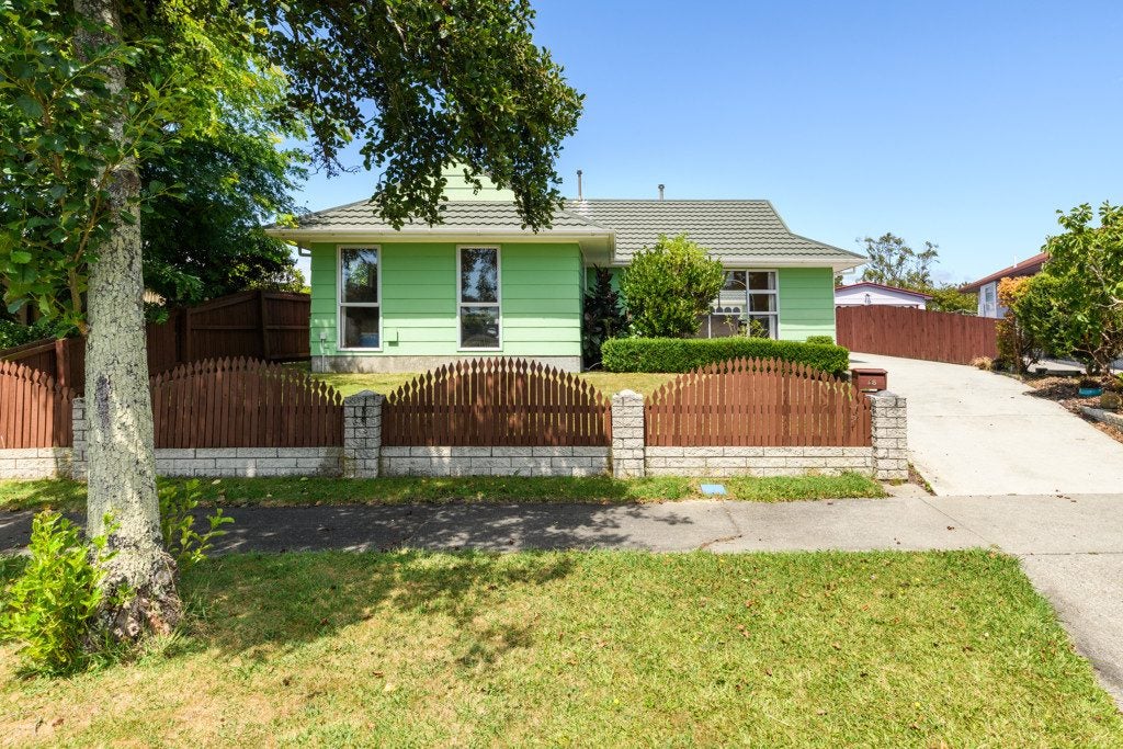 46 Hillcrest Drive, Kelvin Grove, Palmerston North - Carousel 19