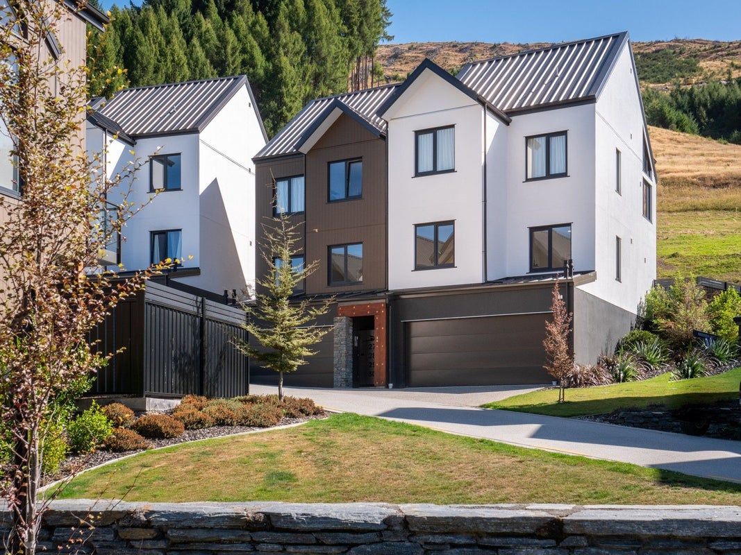 28/6 George Bullen Lane, Arthurs Point, Queenstown - Carousel 1